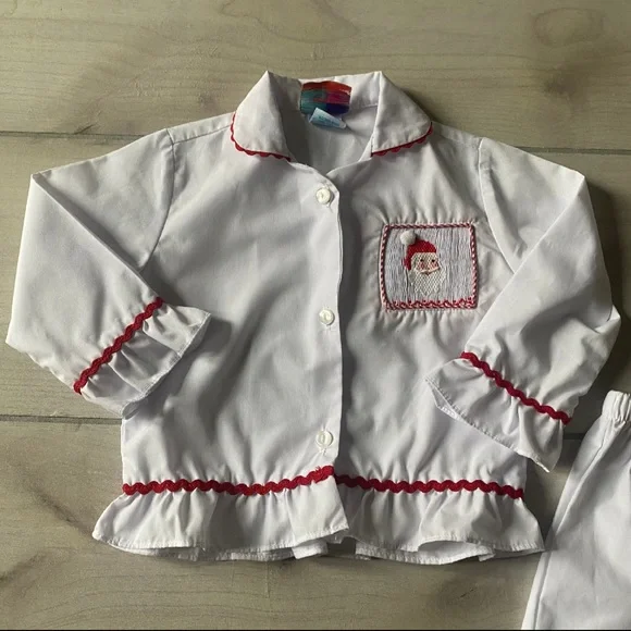 Southern Tots Smocked Santa Claus Holiday Pajama Set - Picture 4 of 5